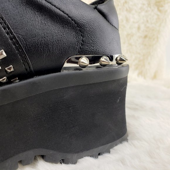 Demonia Gravedigger Unisex Oxdford Shoe main image 4